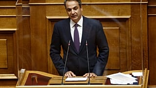 Ο πρωθυπουργός Κυριάκος Μητσοτάκης στο βήμα της Βουλής