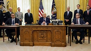 Kosova Başbakanı Avdullah Hoti, Sırbistan Cumhurbaşkanı Aleksandar Vucic ve ABD Başkanı Donald Trump 