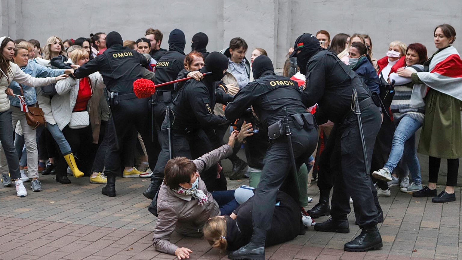 Разгон манифестации в поддержку Марии Колесниковой