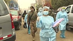 Personal médico y militares participan en los test casa por casa