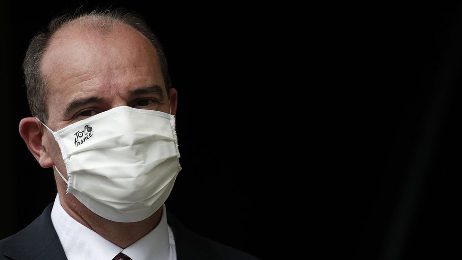 Der französische Ministerpräsident Jean Castex bei der Siegerehrung nach der 8.Etappe der Tour de France, 5.9.2020