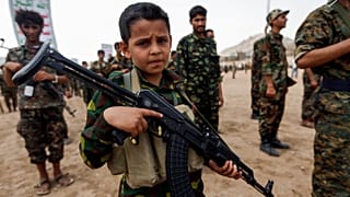 BM raporuna göre Yemen'de zorla savaştırılan çocukların yaşı 7'ye kadar düştü.