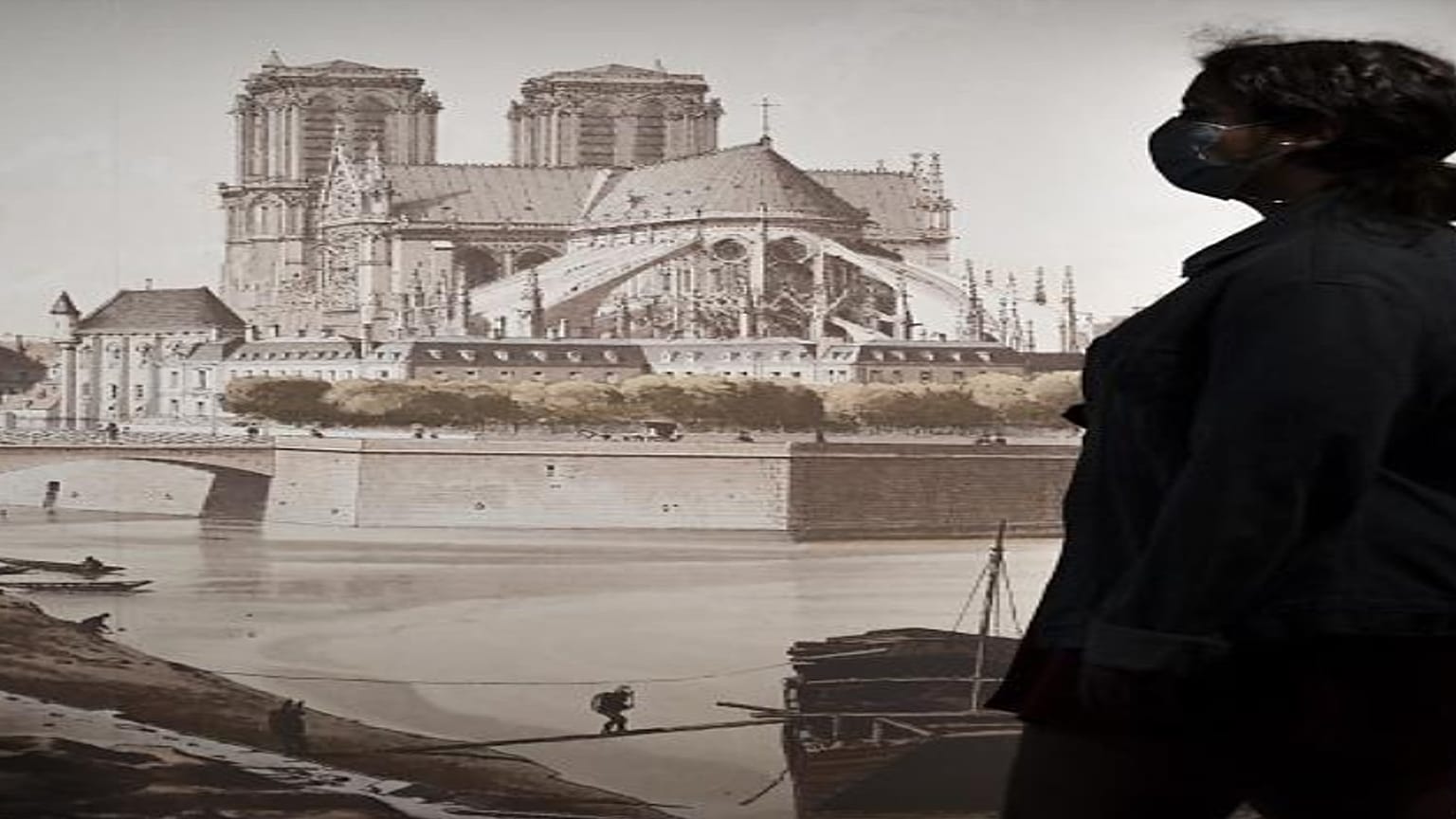 Kiállítás a Notre Dame-ban