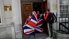 Streit über Brexit-Abkommen - Premier Johnson droht Rebellion in eigenen Reihen 