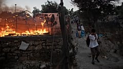 Brände in Moria und Oregon: Die Videos der Woche - NO COMMENT 