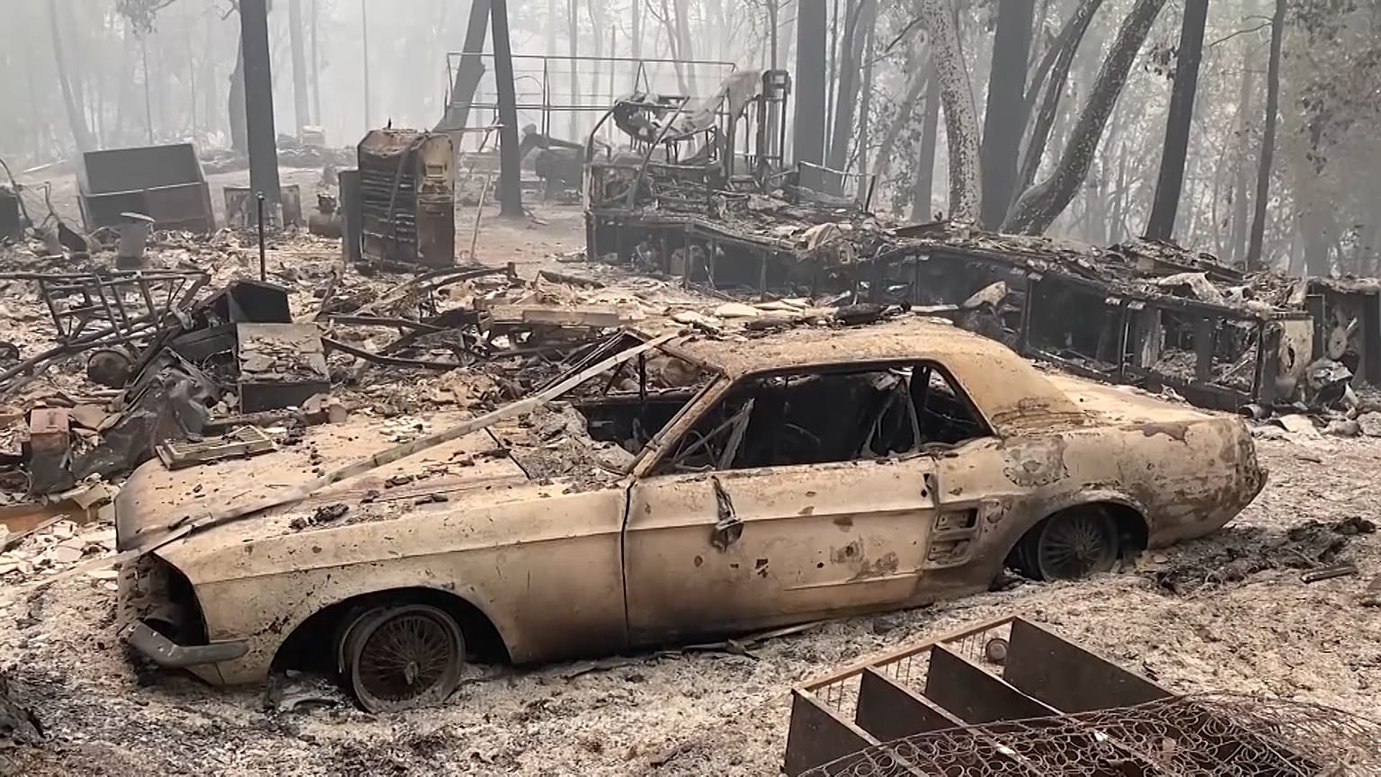 Des incendies ravageurs et meurtriers en Californie, dans l'Oregon et à Washington