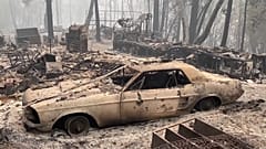 Des incendies ravageurs et meurtriers en Californie, dans l'Oregon et à Washington