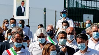 Giuseppe Conte ha partecipato ai funerali di Willy.