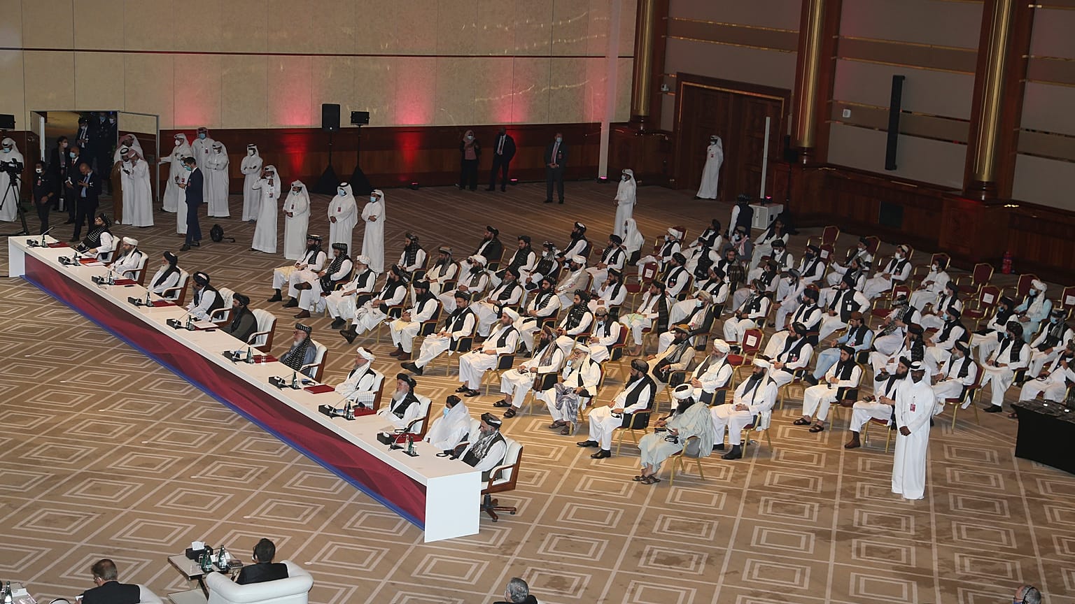 وفد طالبان يحضر الجلسة الافتتاحية لمحادثات السلام بين الحكومة الأفغانية وطالبان في الدوحة، قط ، السبت 12 سبتمبر 2020 
