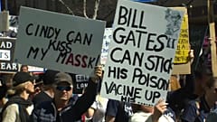 Cartelli contro Bill Gates, ad Auckland. 