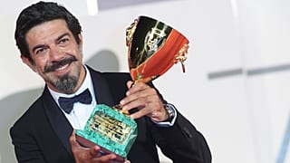 Coppa Volpi a Pierfrancesco Favino: miglior attore della 77.Mostra del Cinema di Venezia. 