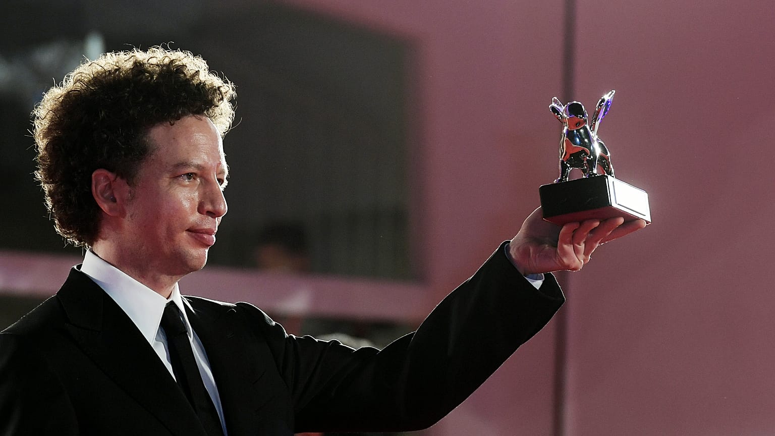 El director mexicano Michel Franco galardonado con el Gran Premio del Jurado