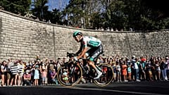 El alemán Lennard Kamna participa en la 14ª etapa del Tour de Francia en la ciudad de Lyon. El 12 de septiembre de 2020.