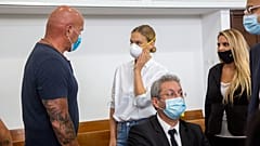 Η Μπαρ Ραφαέλι στο δικαστήριο
