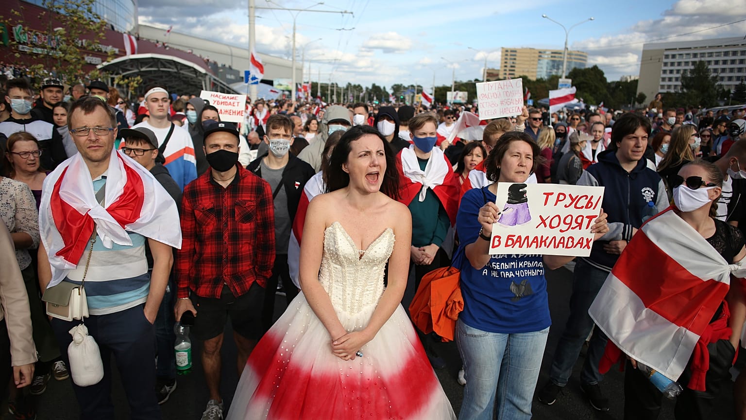 Στους δρόμους οι Λευκορώσοι για τη συνάντηση Λουκσένκο - Πούτιν 