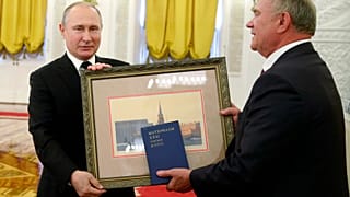 Vlagyimir Putyin és Gennagyij Zjuganov 2019-ben