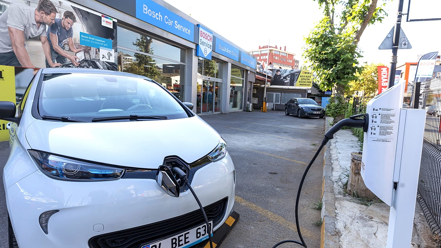 Elektrikli araç şarj istasyonu