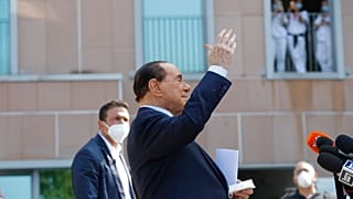 ΣΙΛΒΙΟ ΜΠΕΡΛΟΥΣΚΟΝΙ
