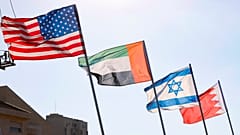 Le bandiere di Stati Uniti, Emirati Arabi Uniti, Israele e Bahrain