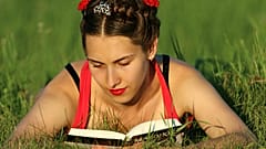 حملة لارتداء ما يتم منع ارتدائه بالمؤسسات التعليمية في فرنسا