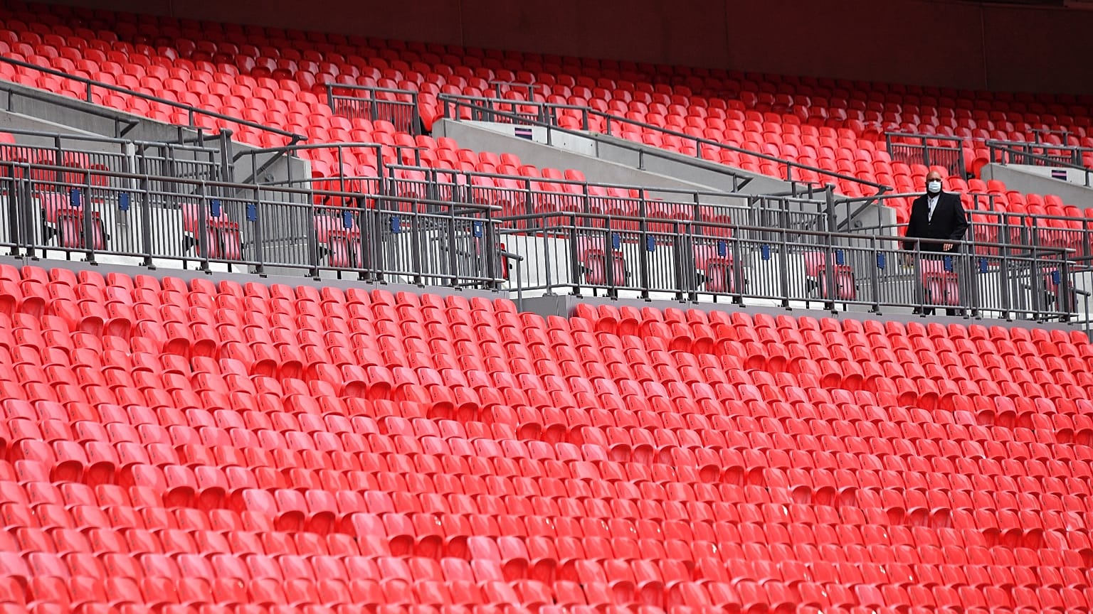 Az Arsenal és a Liverpool találkozója a Wembley üres lelátói előtt