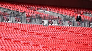Az Arsenal és a Liverpool találkozója a Wembley üres lelátói előtt