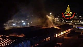 Tűz Anconában
