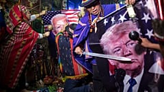 Maestros chamanes durante su invocación a Pachamama