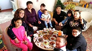 Uygur ailelerine gelen Çinli 'kuzenler' devlet tarafından görevlendirildi