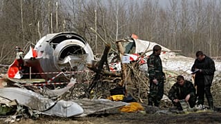 Место крушения самолета Леха Качиньского