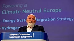 El vicepresidente Frans Timmermans durante la presentación del poyecto.