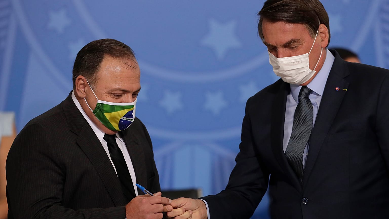 Eduardo Pazuello e Jair Bolsonaro