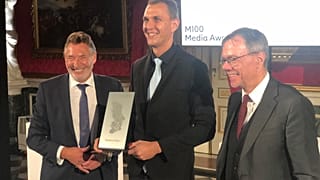 Dull Szabolcs a díjátadón csütörtök este a németországi Potsdamban 