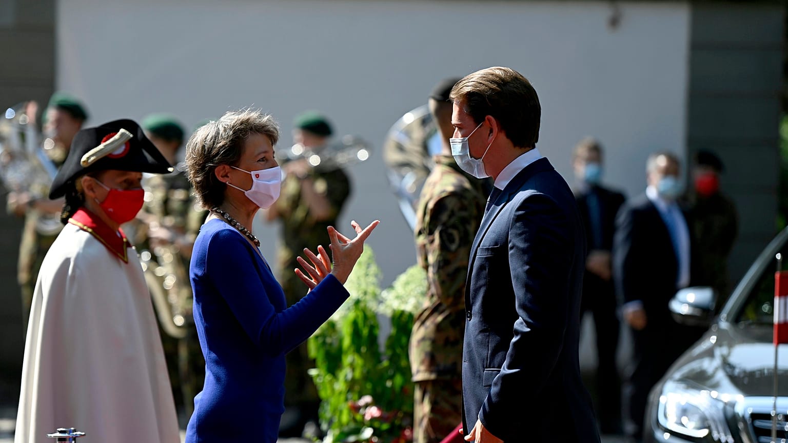 Auf dem bundesrätlichen Landsitz in der Nähe von Bern empfing Simonetta Sommaruga Sebastian Kurz 