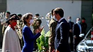 Auf dem bundesrätlichen Landsitz in der Nähe von Bern empfing Simonetta Sommaruga Sebastian Kurz 