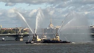 Танцующие буксиры на Неве