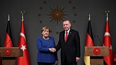 TOLGA BOZOGLU/EPA