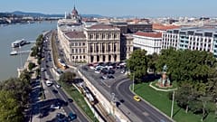 Budapest, 2020. szeptember 9.  A Magyar Tudományos Akadémia épülete a Széchenyi István téren