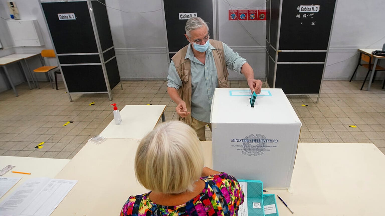 A kormány sorsáról is dönthetnek a választások Olaszországban