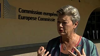 Belügyi biztos: mindenki elfogadja majd az új migrációs paktumot