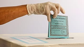 İtalya'da parlamenter sayısını düşürme referandumu