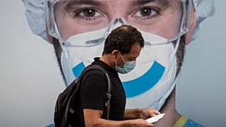 Ευρώπη: Μπαρ και οικογενειακές συγκεντρώσεις στο «στόχαστρο»