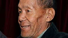 Ang Rita in 2009 at a press conference in Katmandu, Nepal