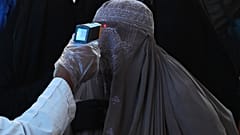 Covid-19 salgınıyla birlikte Avrupa ülkelerinde burka yasağı tekrar tartışmaya açıldı