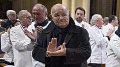 Le chef Pierre Troisgros, lors des funérailles de son ami Paul Bocuse.