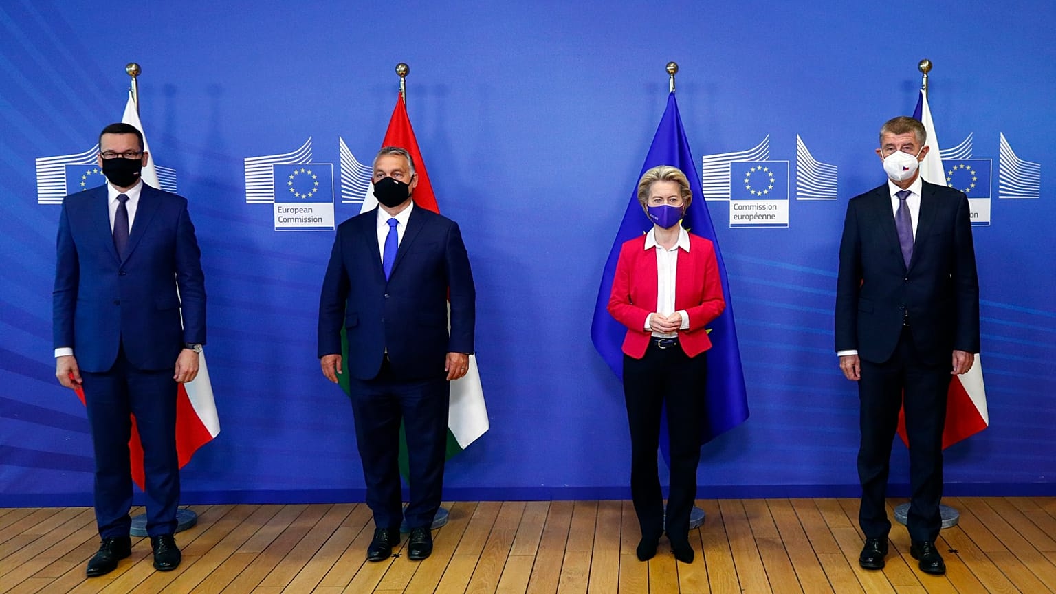 Les premiers ministres polonais, hongrois et tchèque du groupe de Visegrad rencontrent la présidente de la Commission européenne pour une réunion sur les questions migratoires