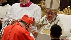 Kardinal Becciu und Papst Franziskus