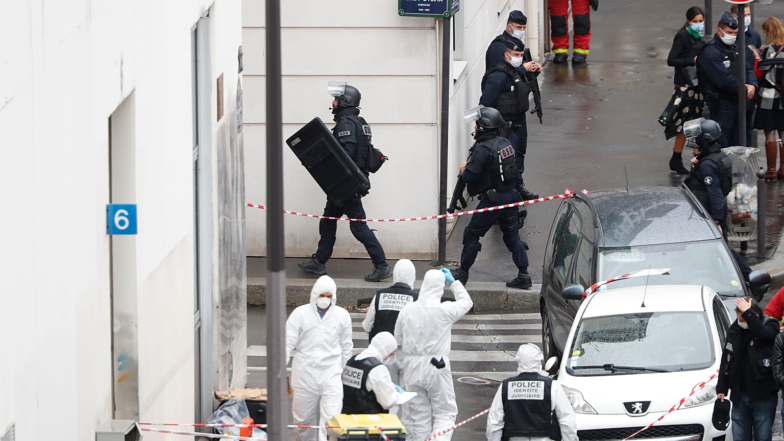 Ataque en París: "Caminaba con un hacha en la mano detrás de la víctima, que estaba llena de sangre"