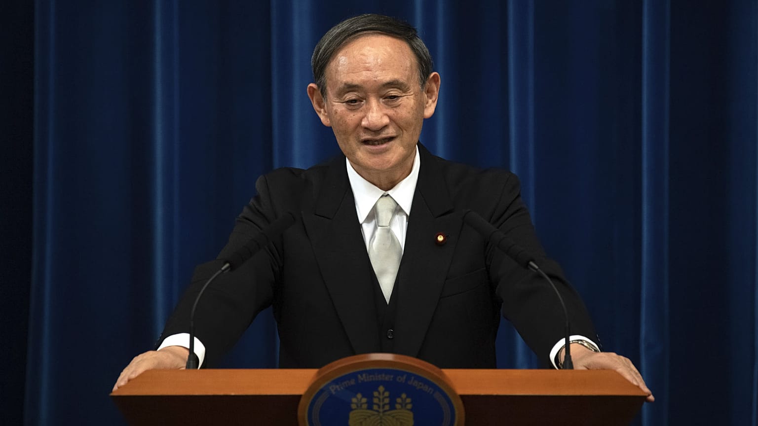 Japonya Başbakanı Yoşihide Suga