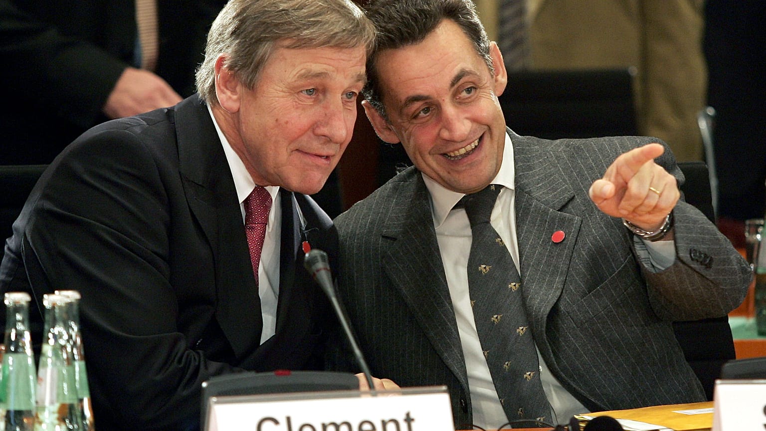 Wolfgang Clement (links) mit Nicolas Sarkozy im Jahr 2004